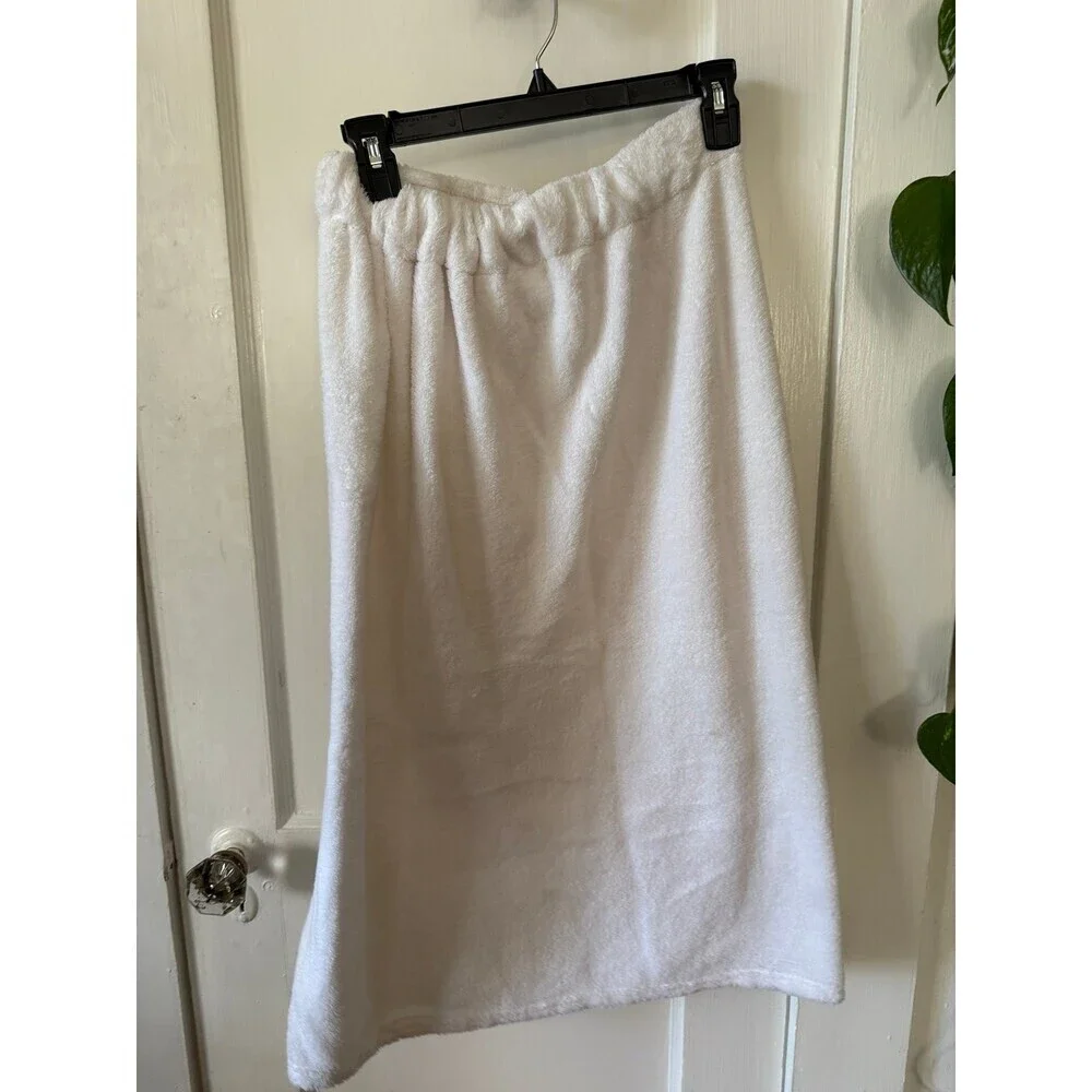 One size fits most white towel skirt